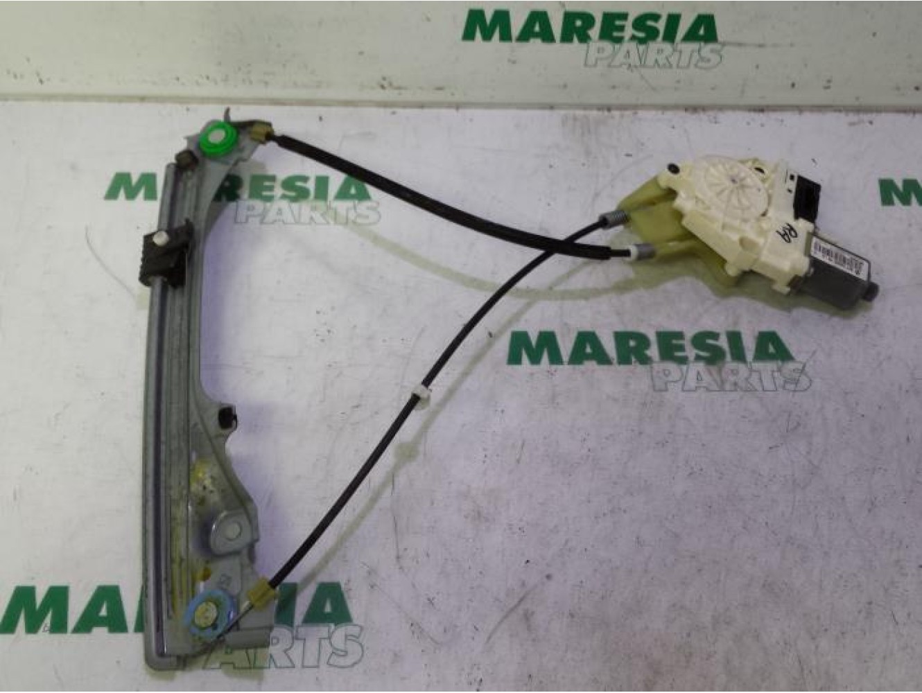 Renault - Laguna - Rear door window mechanism 4-door, right