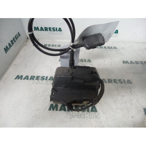 Renault - Megane Scenic - Rear door lock mechanism 4-door, left