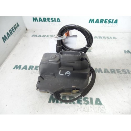 Renault - Megane Scenic - Rear door lock mechanism 4-door, left