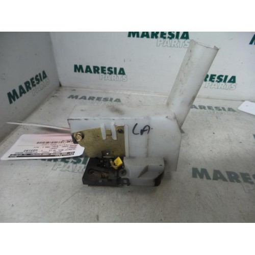 Renault - Megane Scenic - Rear door lock mechanism 4-door, left