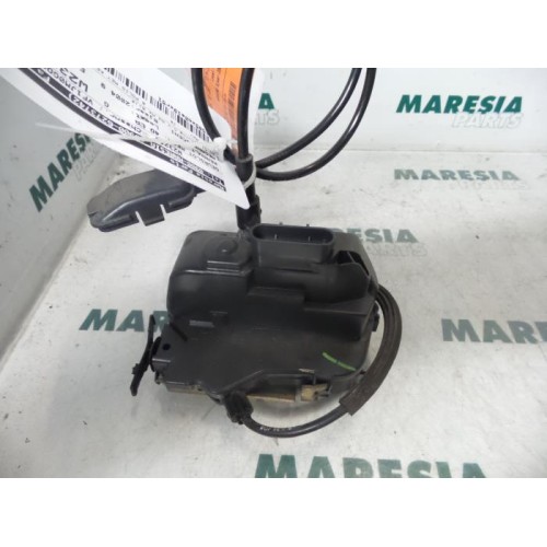 Renault - Grand Scenic - Rear door lock mechanism 4-door, left