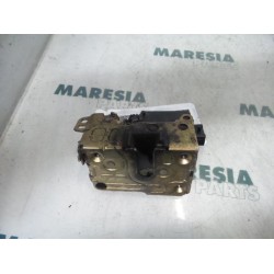 Renault - Megane Scenic - Rear door lock mechanism 4-door, left