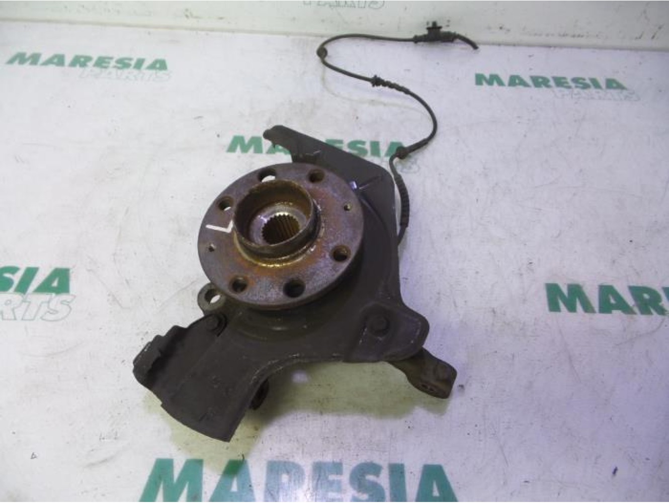 Fiat - Punto - Fusee links-voor