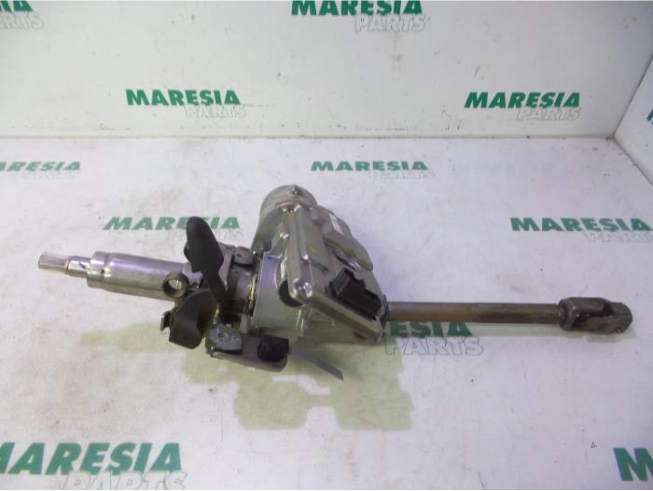 Fiat - Punto - Steering column housing