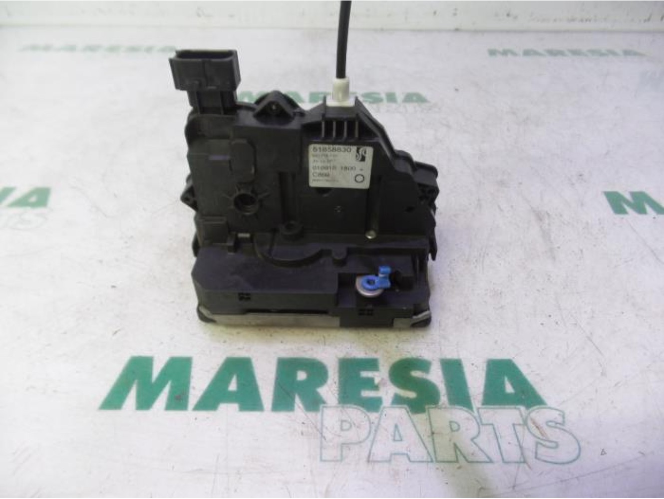 Fiat - Punto - Front door lock mechanism 4-door, right