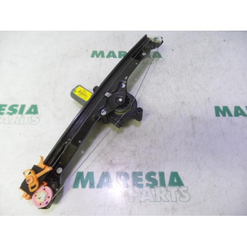 Fiat - Punto - Window mechanism 4-door, front right