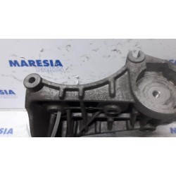 Renault - Megane - Support (miscellaneous)