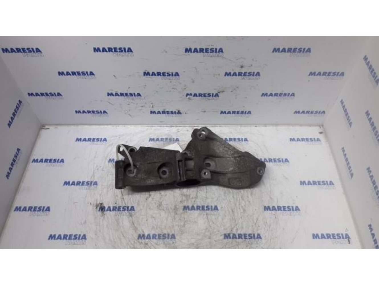 Renault - Megane - Support (miscellaneous)