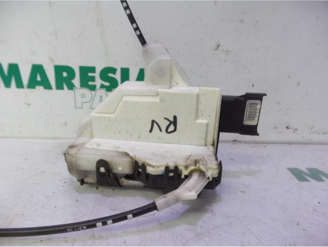 Citroen - C5 - Front door lock mechanism 4-door, right