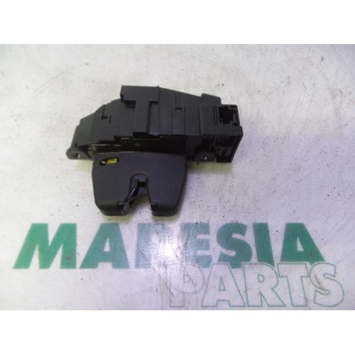 Citroen - C5 - Tailgate lock mechanism