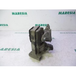 Citroen - C5 - Engine mount