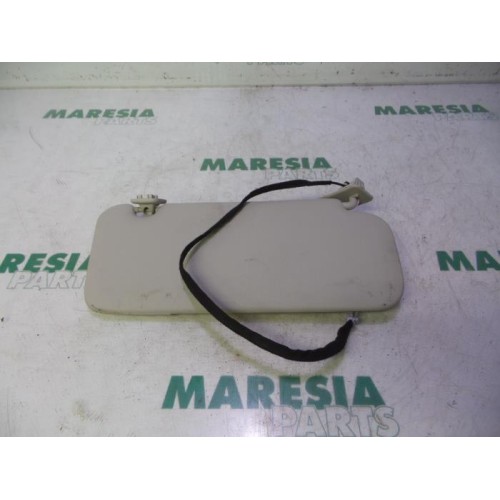 Citroen - C5 - Sun visor