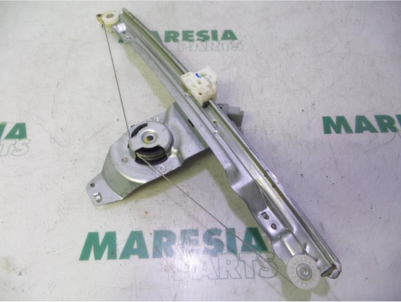 Citroen - C4 Picasso - Rear door window mechanism 4-door, left