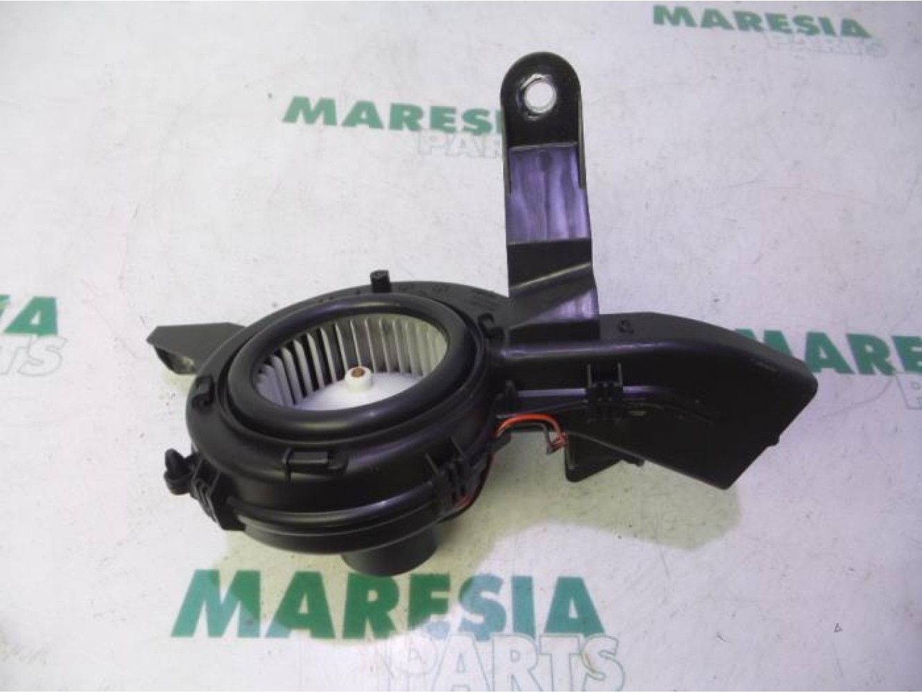 Citroen - C4 Picasso - Heating and ventilation fan motor
