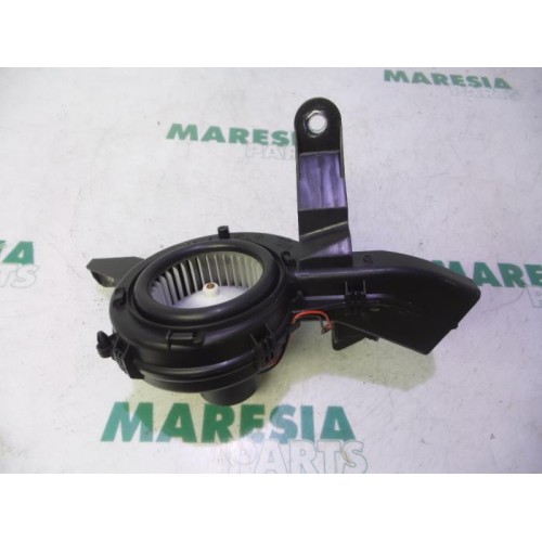 Citroen - C4 Picasso - Heating and ventilation fan motor