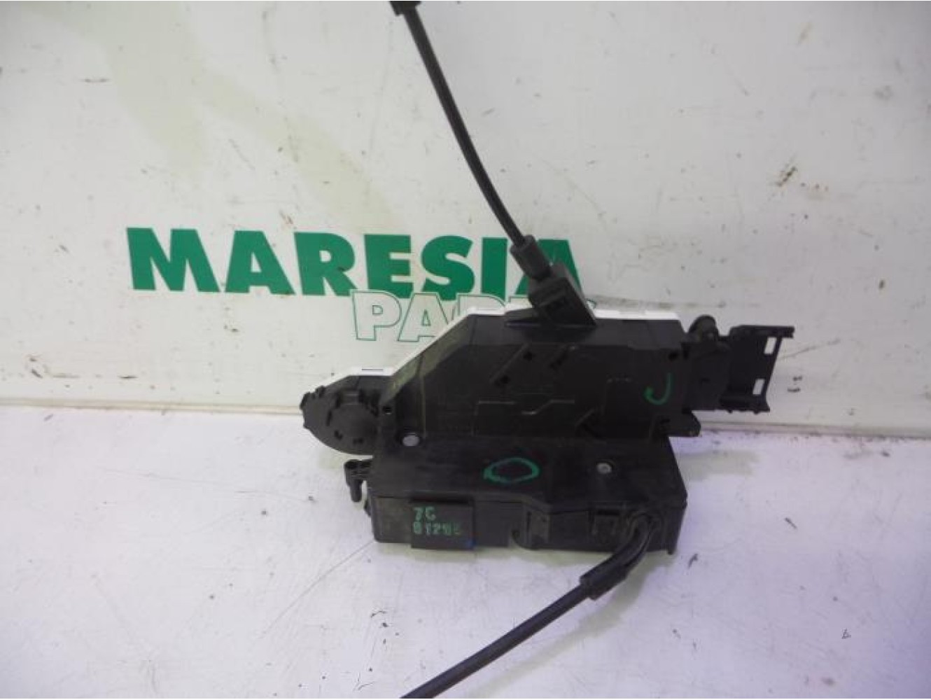 Citroen - C4 Picasso - Front door lock mechanism 4-door, right