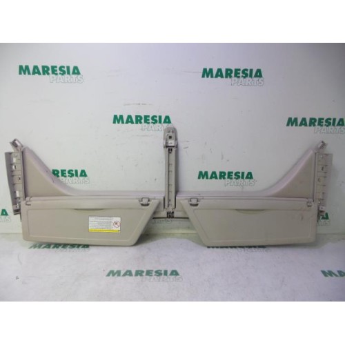 Citroen - C4 Picasso - Sun visor