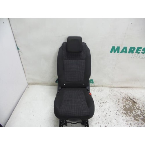 Peugeot - 5008 - Stoel achter