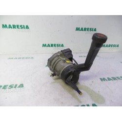 Citroen - C4 Picasso - Power steering pump