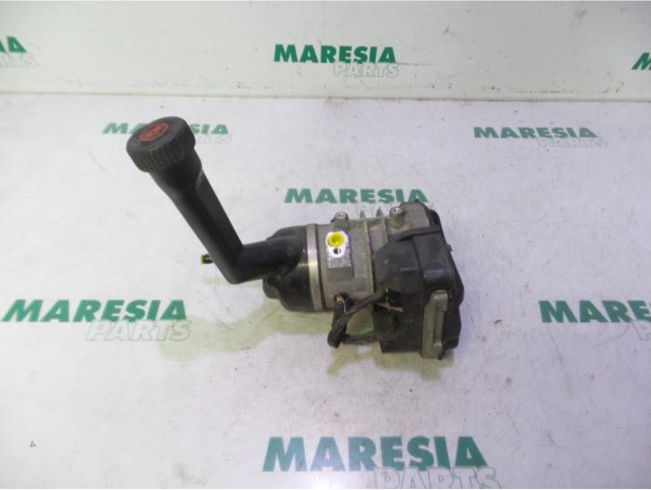 Citroen - C4 Picasso - Power steering pump