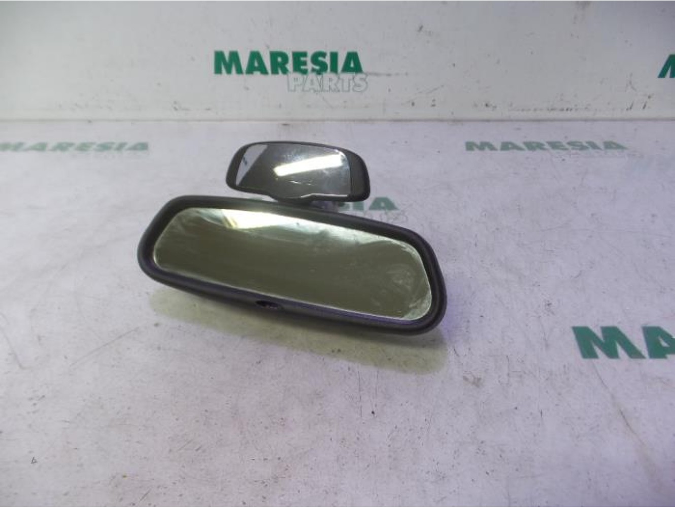 Peugeot - 5008 - Rear view mirror