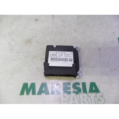 Peugeot - 5008 - Airbag Module