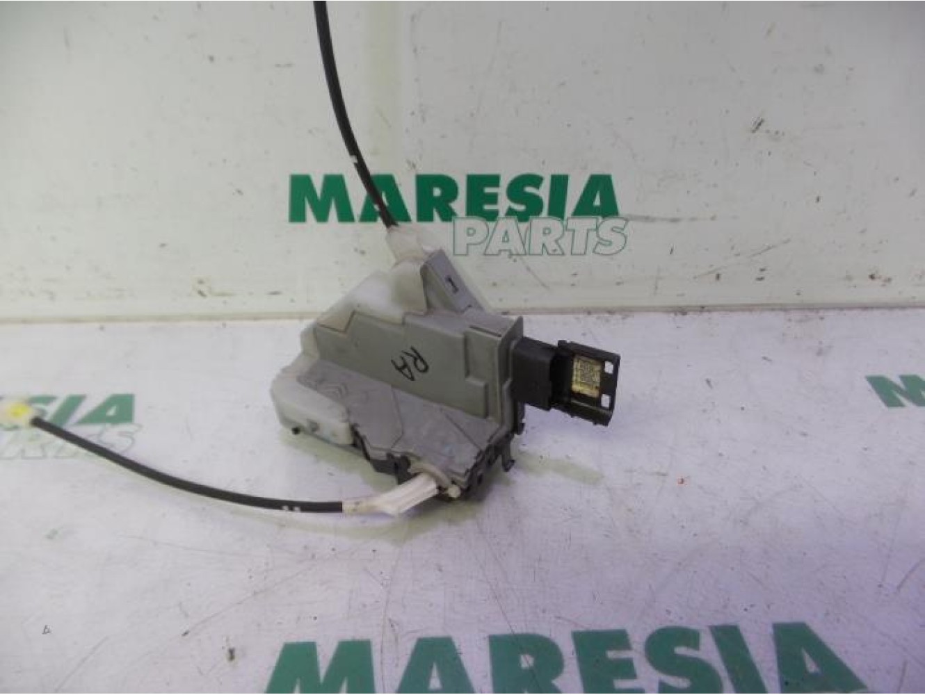 Peugeot - 5008 - Rear door mechanism 4-door, right