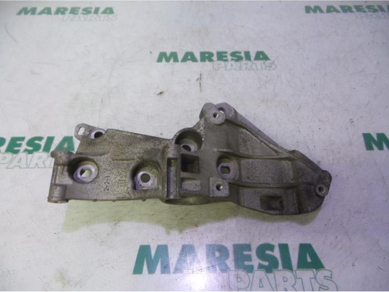 Renault - Clio - Support (miscellaneous)
