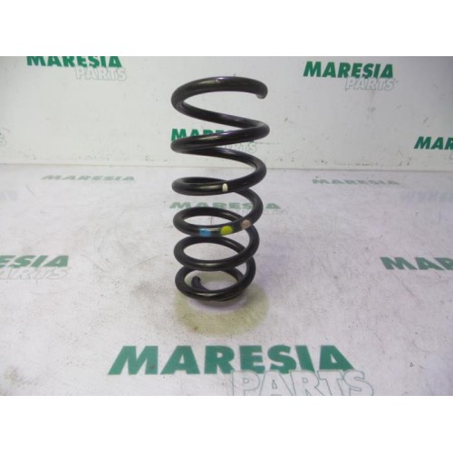 Renault - Clio - Rear coil spring