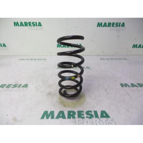 Renault - Clio - Rear coil spring
