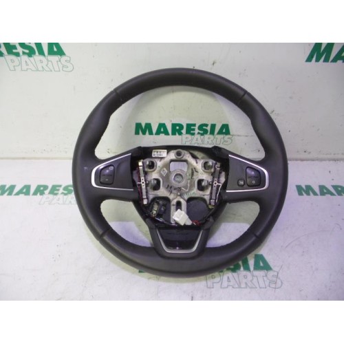 Renault - Clio - Steering wheel