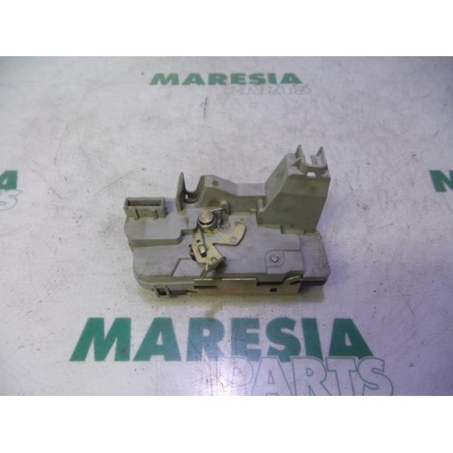 Peugeot - 307 - Rear door mechanism 4-door, right