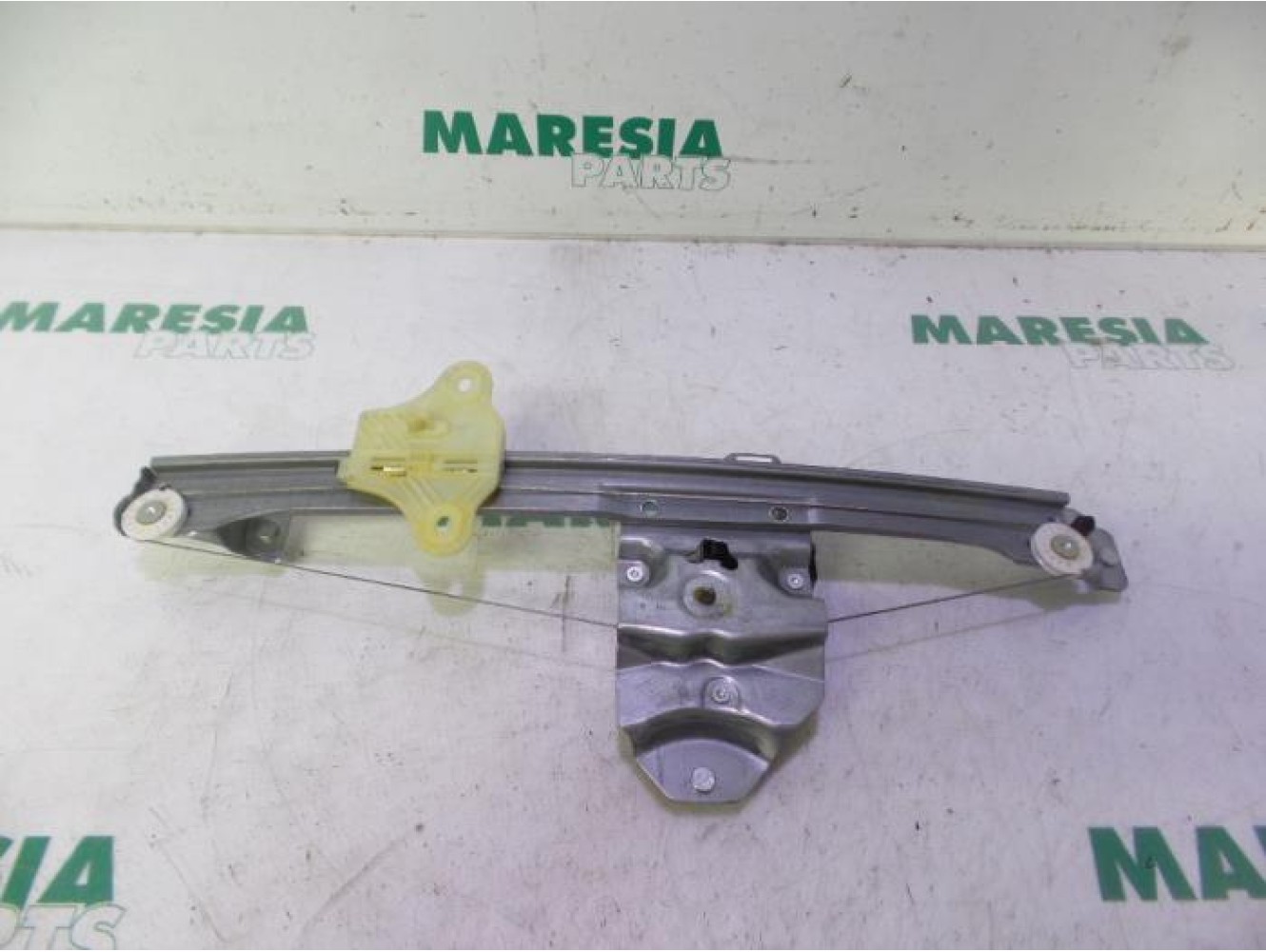 Renault - Clio - Window mechanism 4-door, front right
