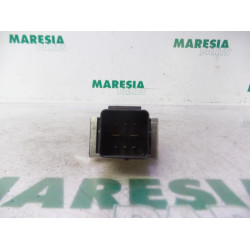 Renault - Clio - Glow plug relay