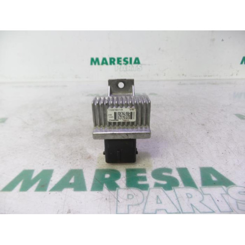 Renault - Clio - Glow plug relay