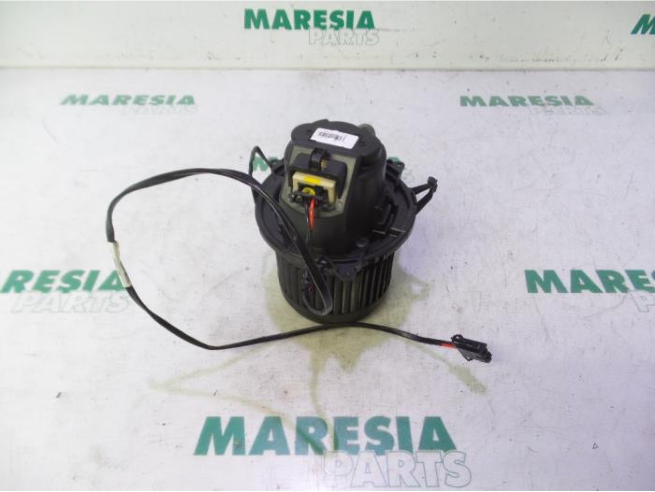 Renault - Clio - Heating and ventilation fan motor