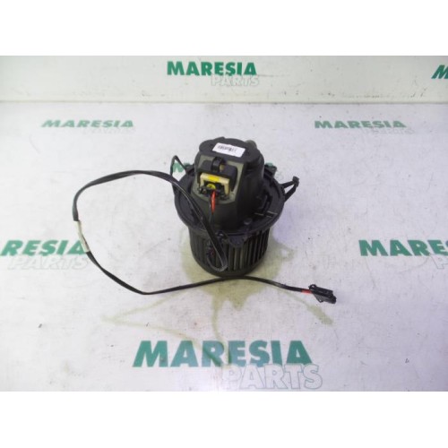 Renault - Clio - Heating and ventilation fan motor