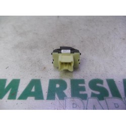 Renault - Clio - Multi-functional window switch