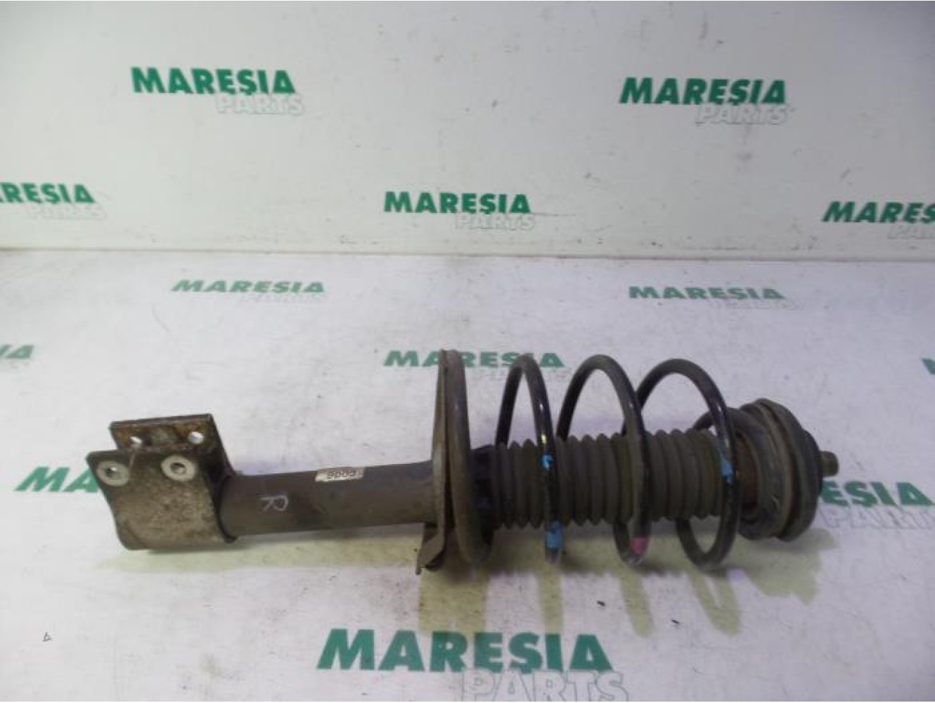 Peugeot - 307 - Front shock absorber rod, right