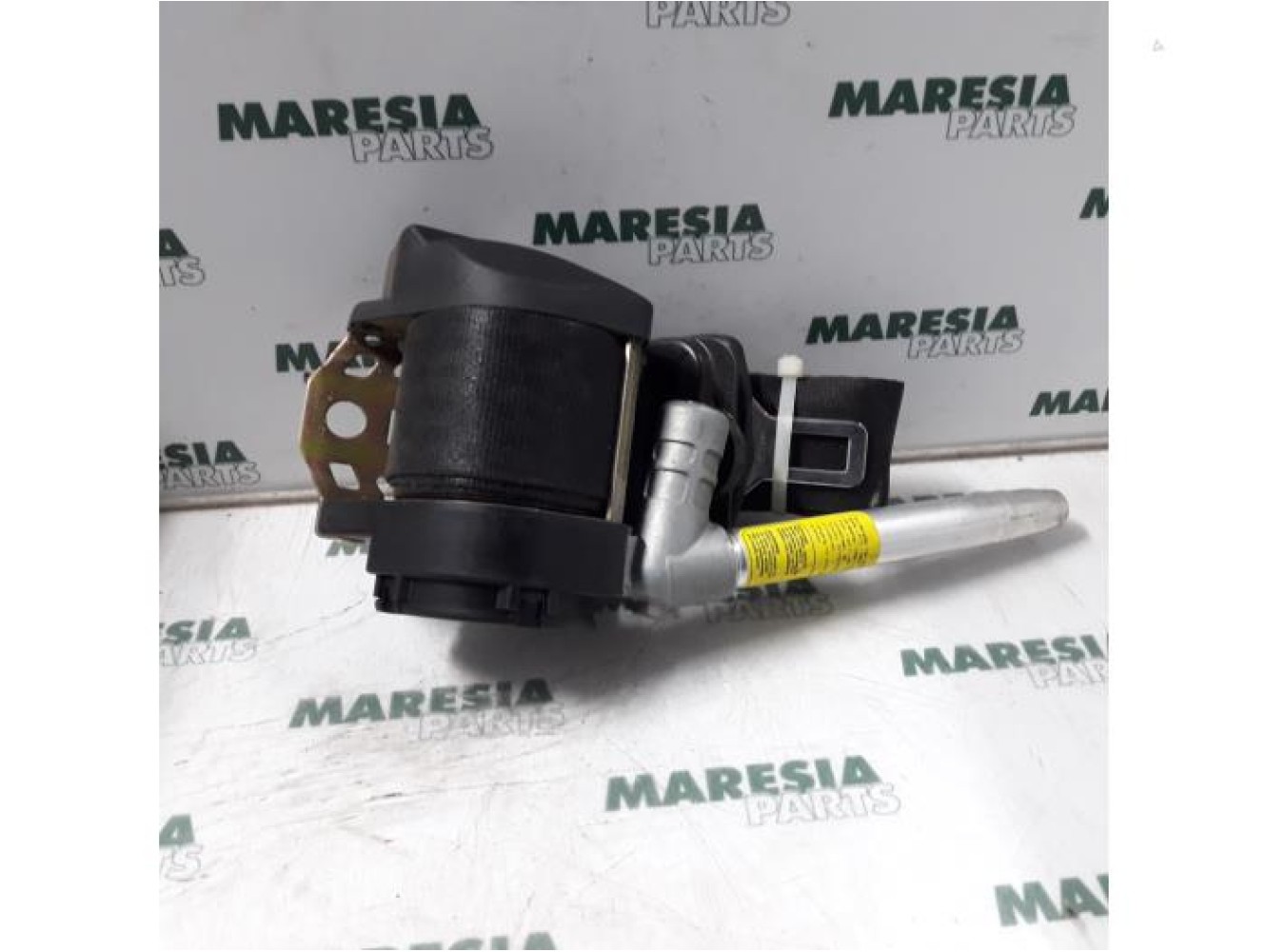 Alfa Romeo - 166 - Front seatbelt, right