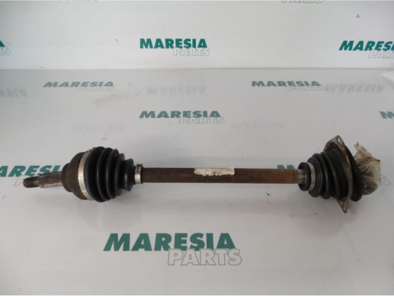 Renault - Trafic - Aandrijfas links-voor