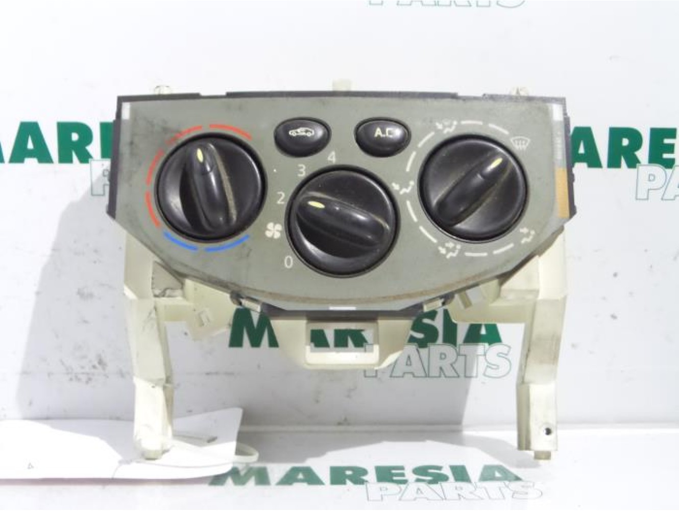 Renault - Trafic - Heater control panel