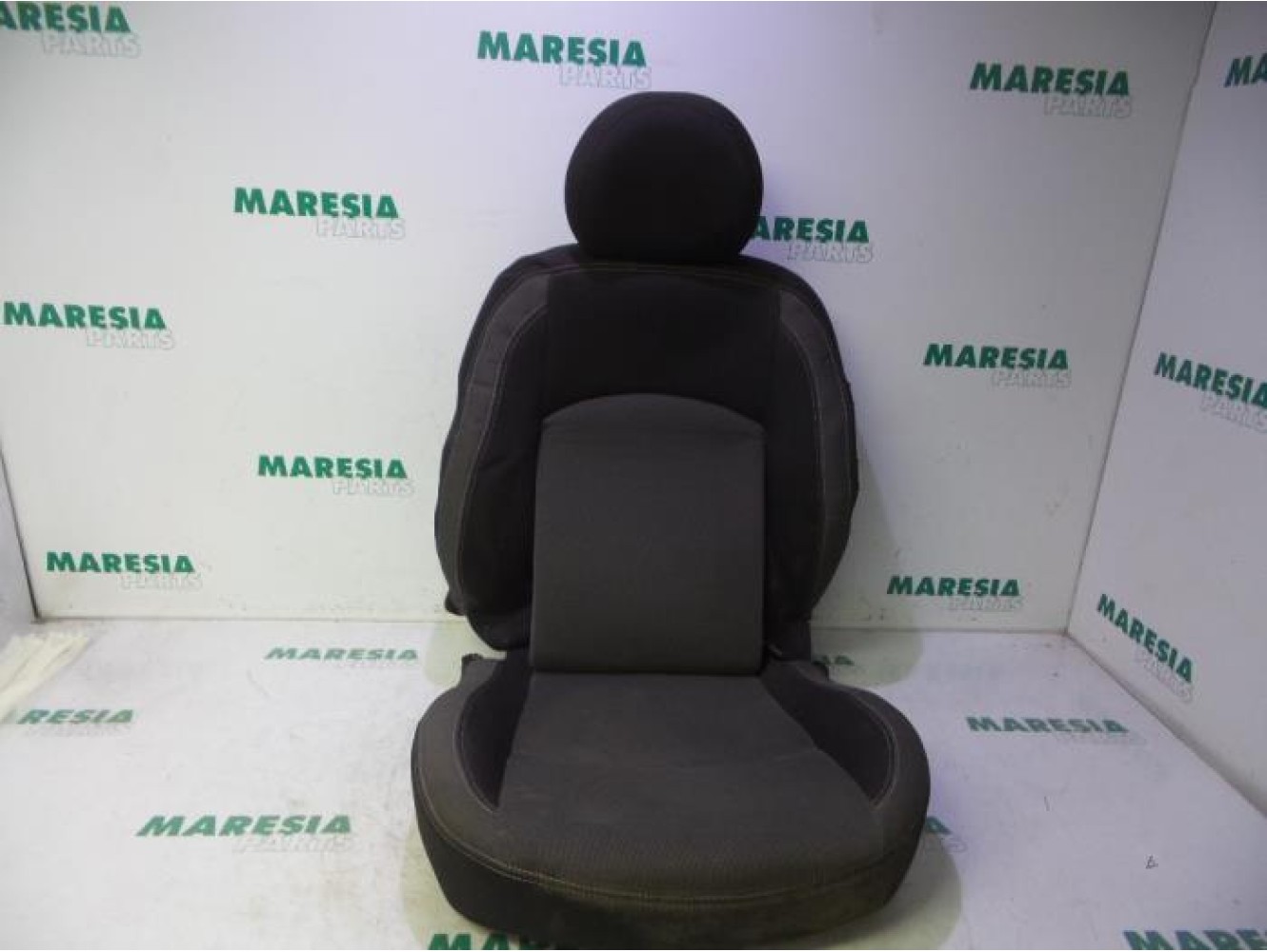 Peugeot - 206 - Stoel Bekleding links