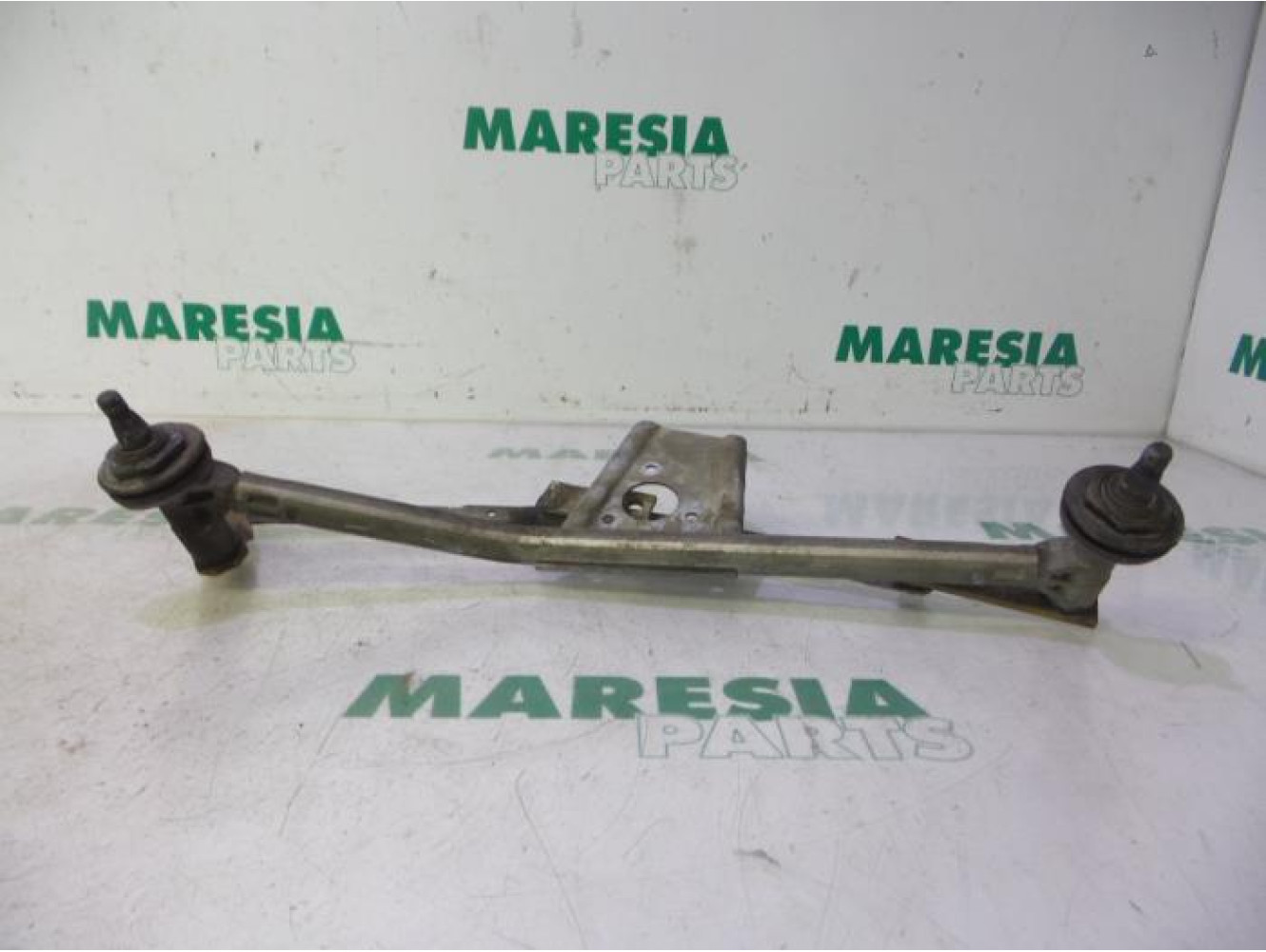 Peugeot - 206 - Wiper mechanism
