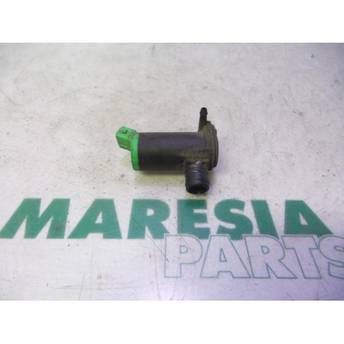 Peugeot - 206 - Scheibensprüherpumpe vorne