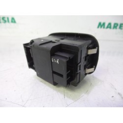 Peugeot - 206 - Multi-functional window switch