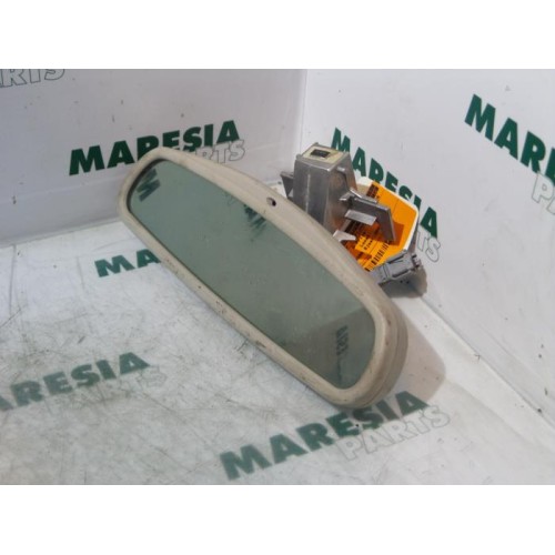 Renault - Megane Scenic - Rear view mirror