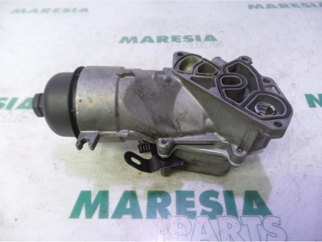 Peugeot - 307 - Oil filter holder