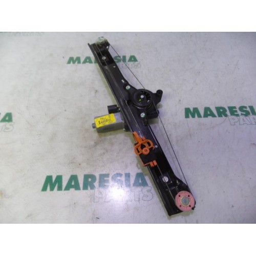 Fiat - Punto - Window mechanism 2-door, front right