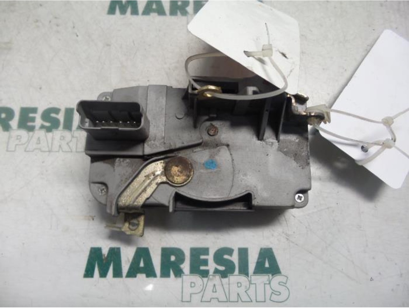 Citroen - C5 - Front door lock mechanism 4-door, right